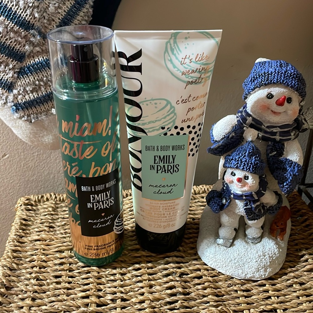 Bath & Bodyworks Emily in Paris Macaroon Cloud